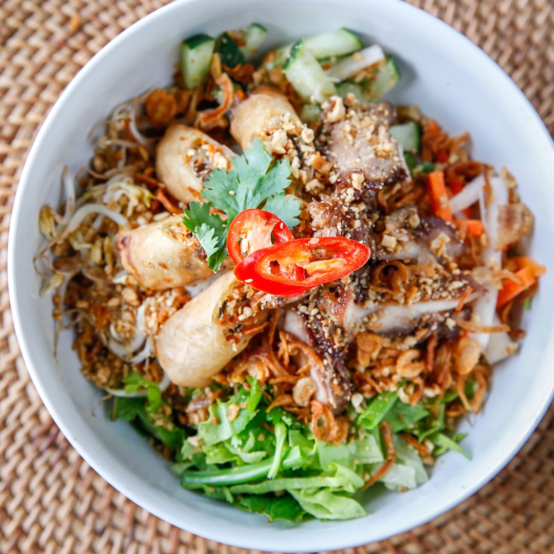 ブン・ティット・ヌン（ベトナム料理：豚肉入りビーフン）