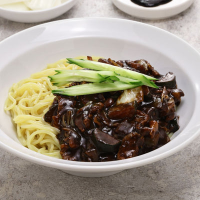 炸醤麺（ジャージャン麺）