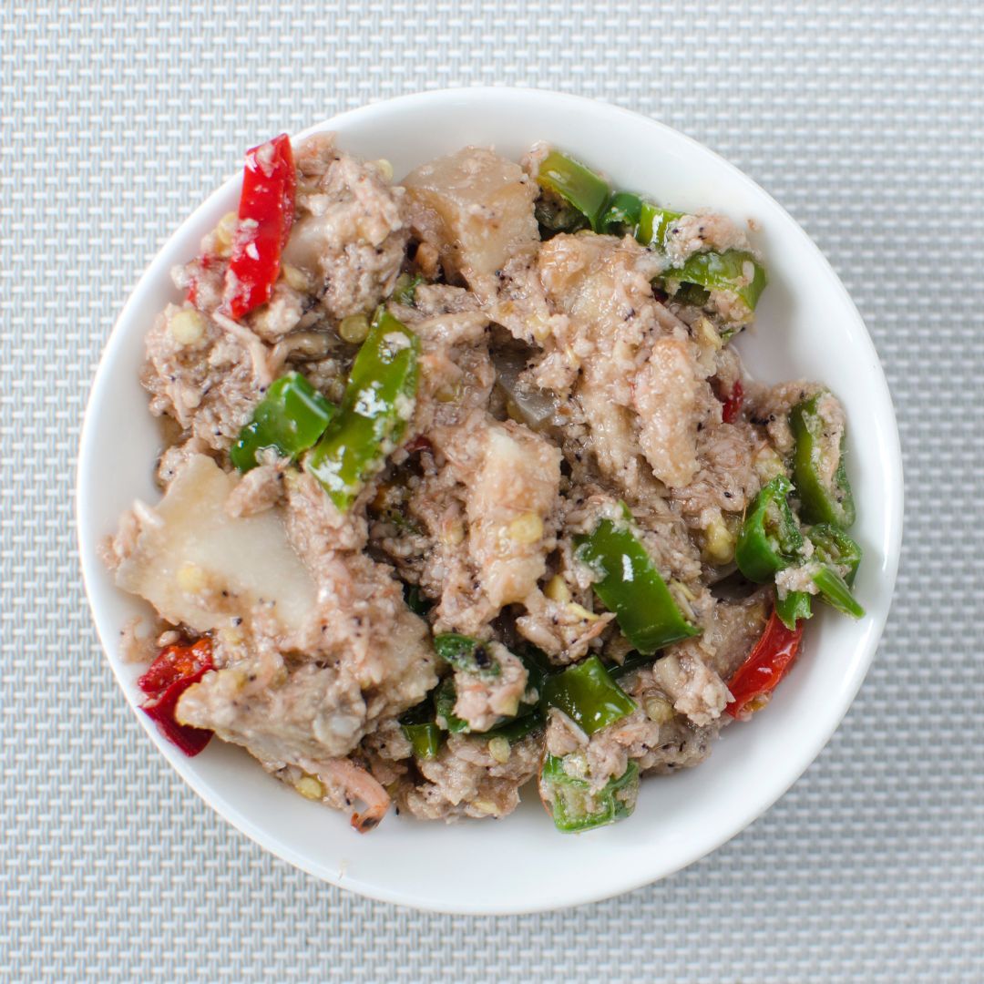 ビコール・エクスプレス（ピリ辛豚肉ココナッツミルク煮込み）