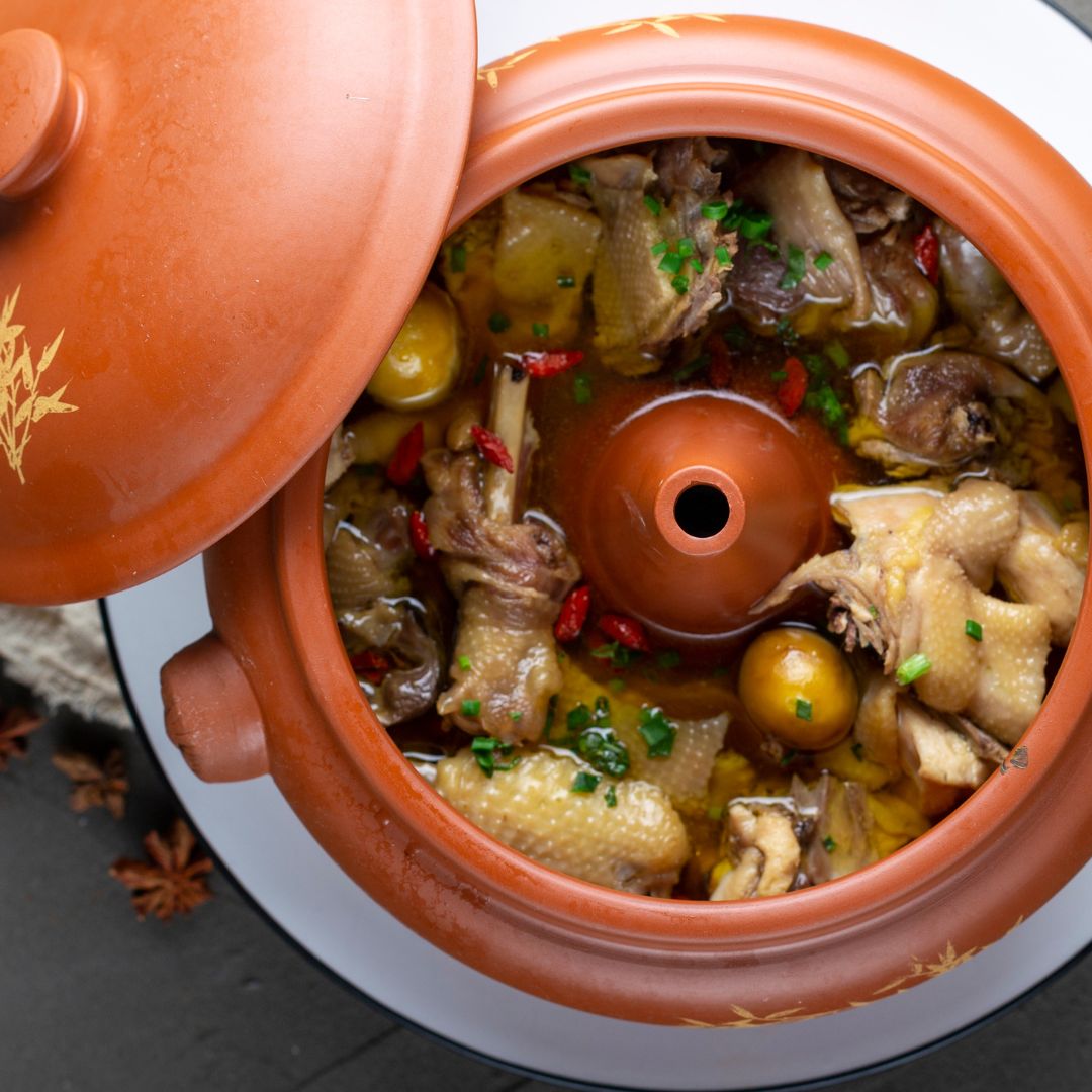 汽鍋鶏（チーコージー）風スープ