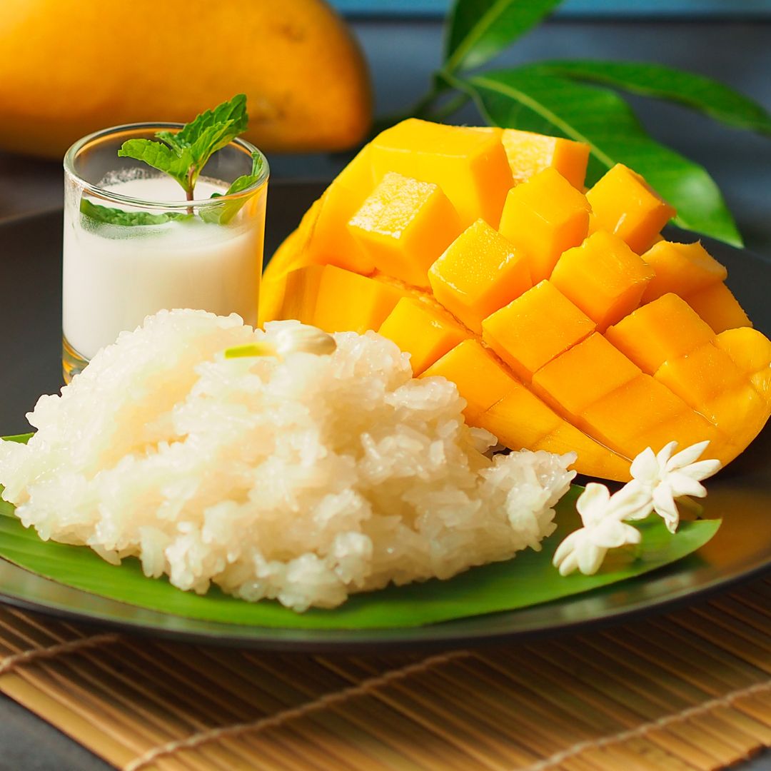カオニャオ・マムアン（マンゴーともち米のデザート）