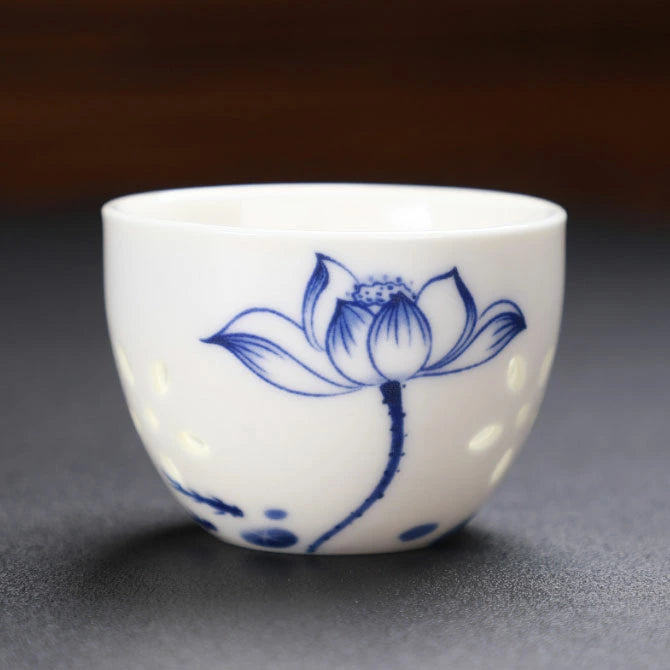 茶杯 透かし 青